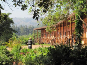 Mvubu Falls Lodge